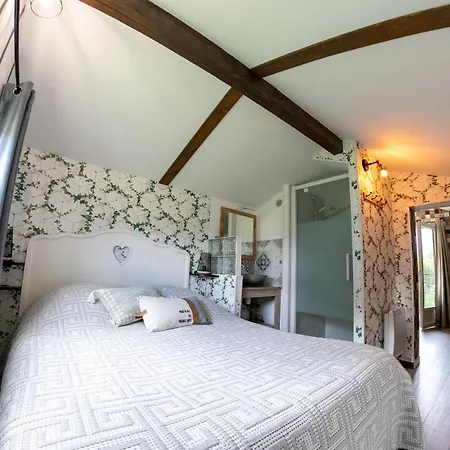 Le Cardinal Bed & Breakfast