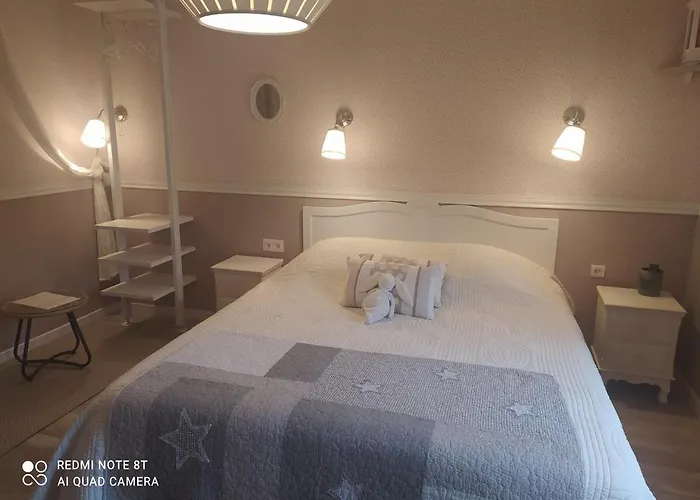 Le Cardinal Bed & Breakfast Annebault