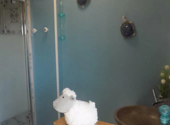 Le Cardinal Bed & Breakfast Annebault