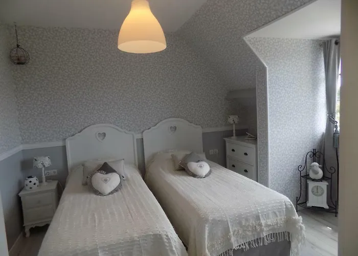 Le Cardinal Bed & Breakfast Annebault